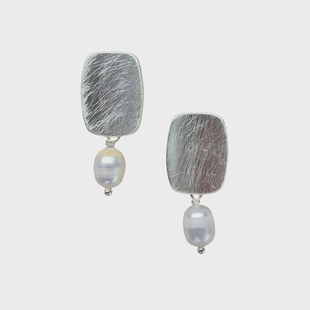 Verona Pearl Drop Earring