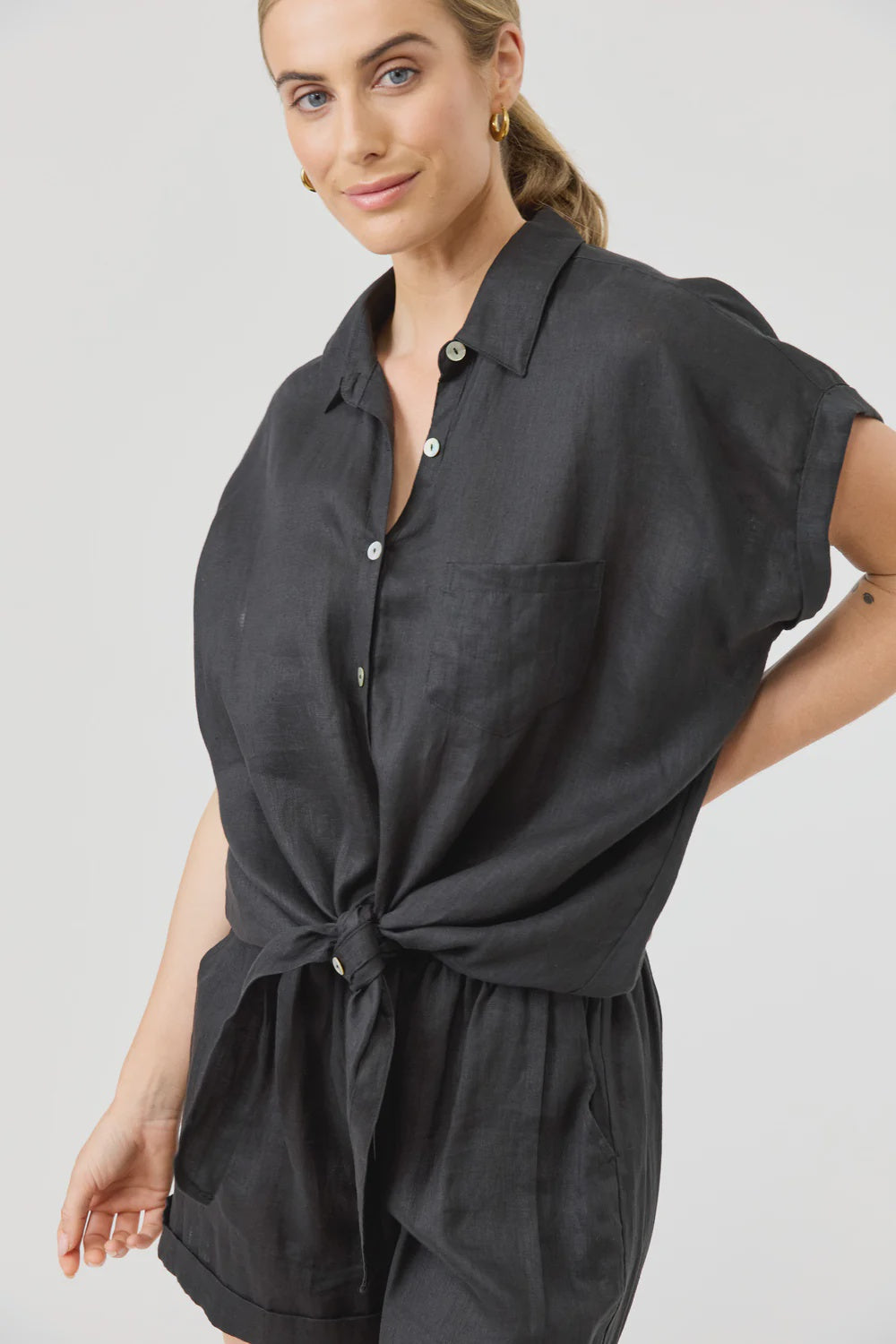 Studio Tie Shirt Ebony/ONE SIZE