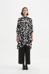 Handkerchief Hem Print Shirt Black/Cream