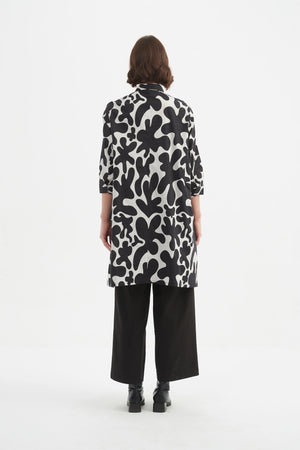 Handkerchief Hem Print Shirt Black/Cream