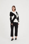 Abstract Print Knit / Black & Cream