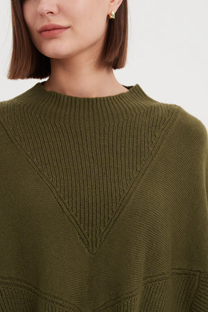 V Detail Oversized Knit / ONESIZE