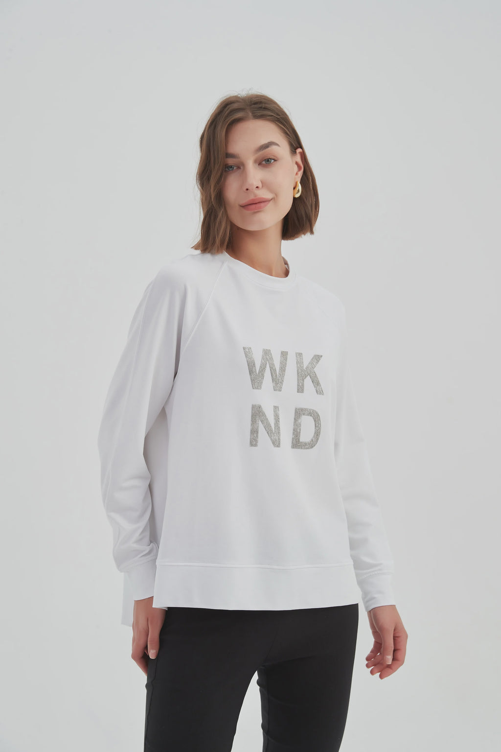 Embossed Metallic WKND Sweat-White/Silver