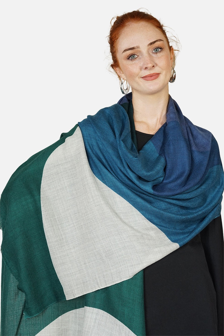 Wool Overlap Scarf Cool