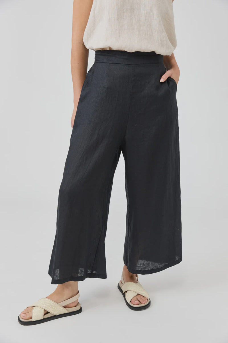 Studio Crop Pant Ebony